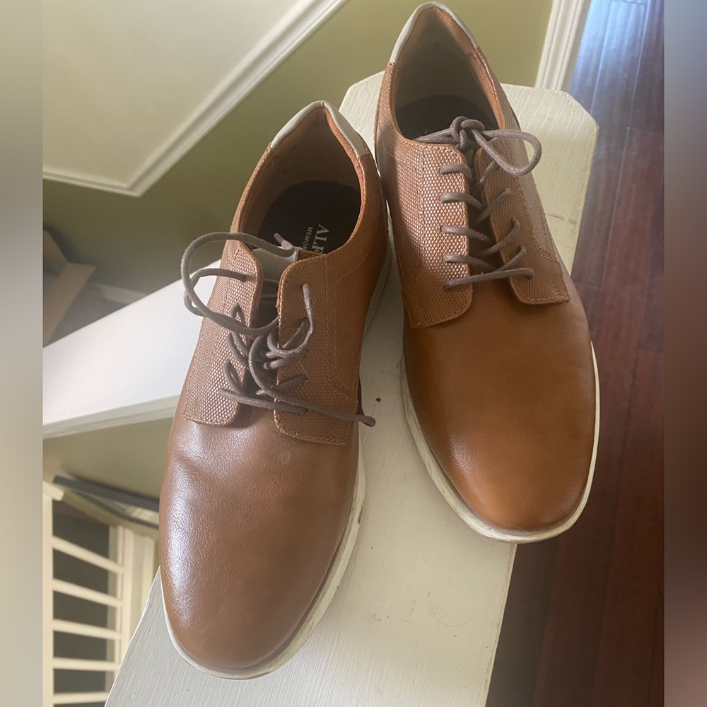 Alfani Brown Leather Oxfords with Contemporary Design. Memory foam